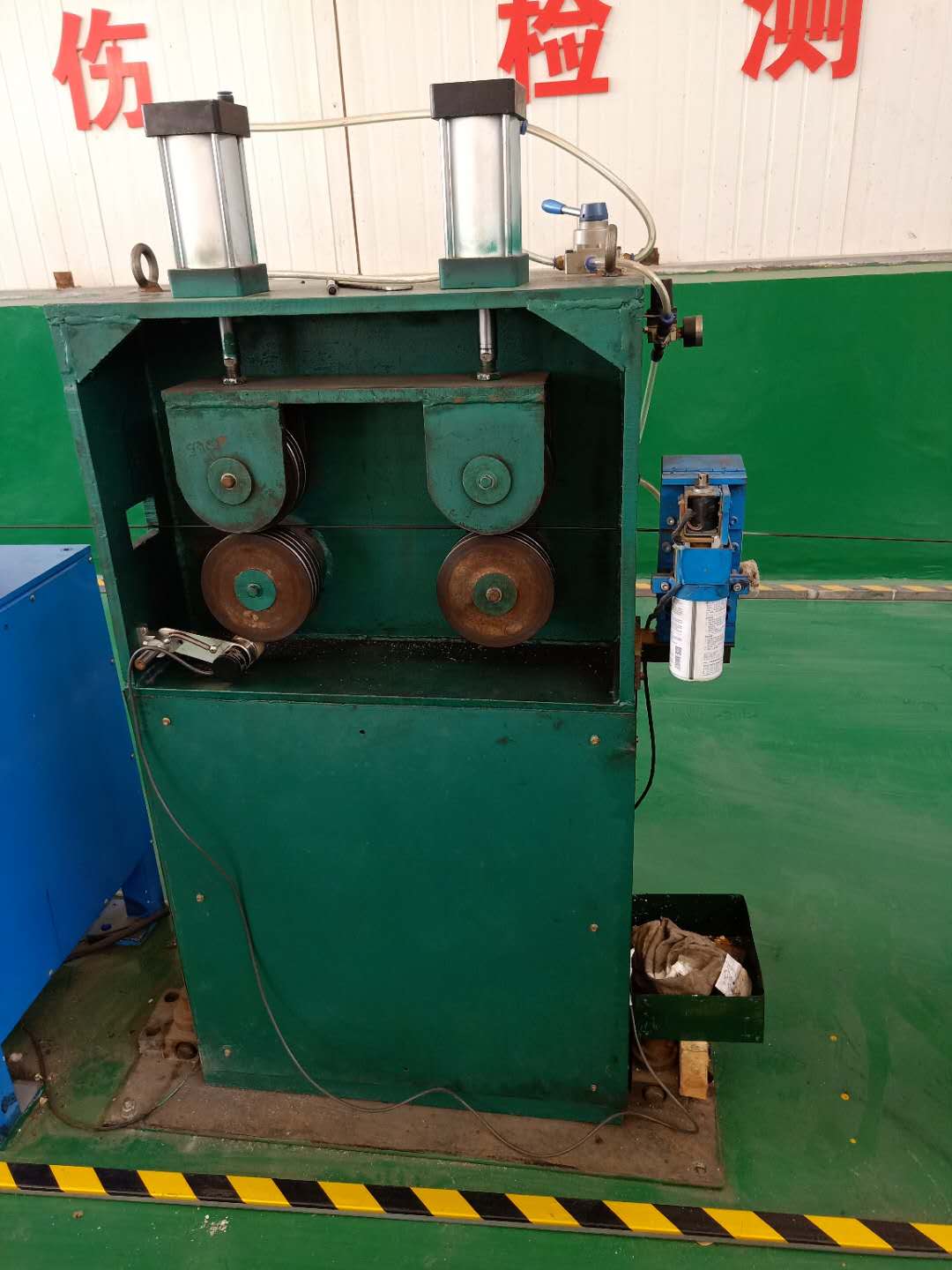夾送機(jī)